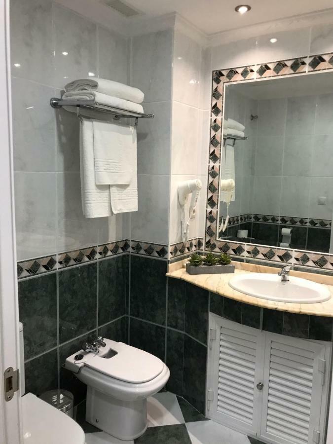 Apartamentos Alameda รอนดา ภายนอก รูปภาพ
